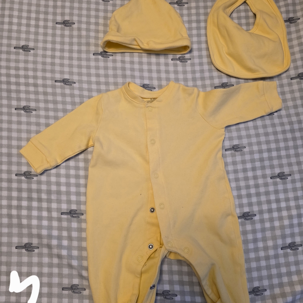 Yellow Baby Matching Set - Hat, Bib & Footed Romper